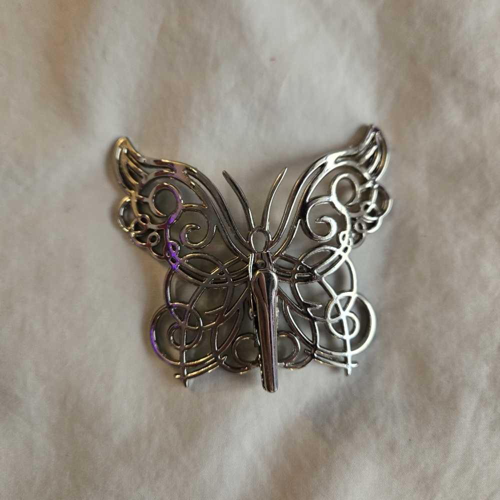 Vintage Silver Tone Metal Butterfly Filigree  Coquette Brooch Red Heart Clip - Picture 3 of 6
